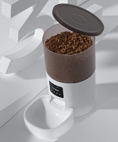 Pet Feeder with Camera & App Control Never Miss a Mealtime